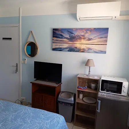 Privat bolig Meuble, Wifi A 10 Minutes De La Plage, Linge Fourni
