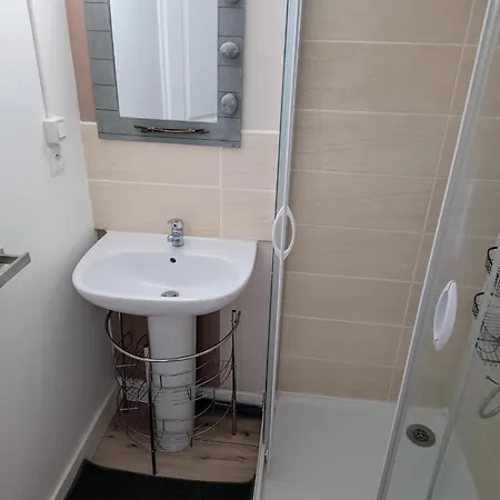 Meuble, Wifi A 10 Minutes De La Plage, Linge Fourni * Perpignan
