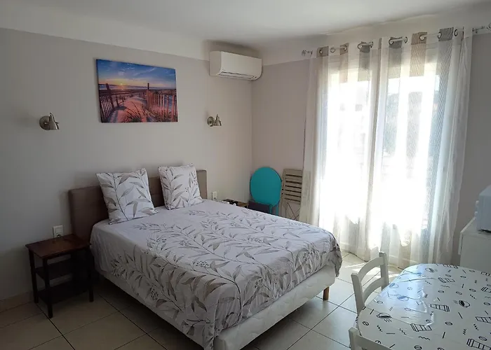 Quarto em Acomodações Particulares Cosy, Equipe, Wi-fi Proche Clinique Saint-pierre