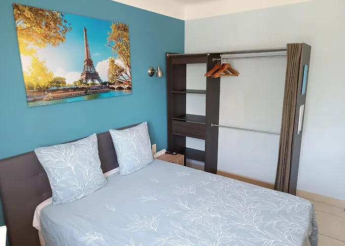 Cosy, Equipe, Wi-fi Proche Clinique Saint-pierre Quarto em Acomodações Particulares *